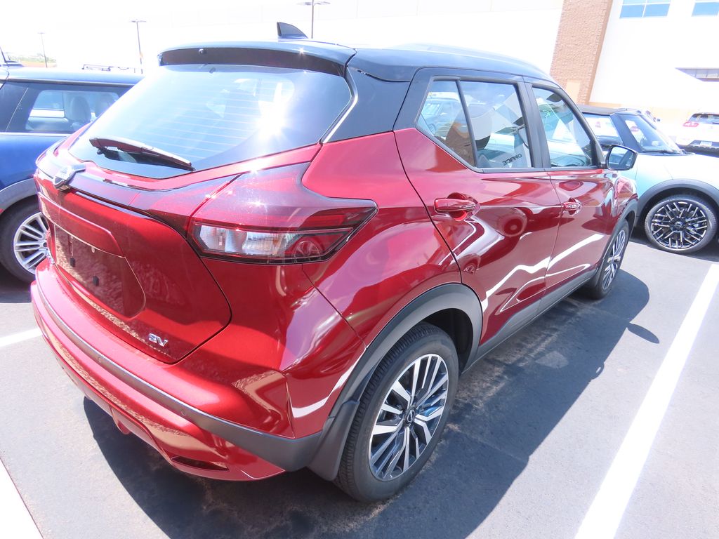 Thumbnail: 2023 Nissan Kicks - 3
