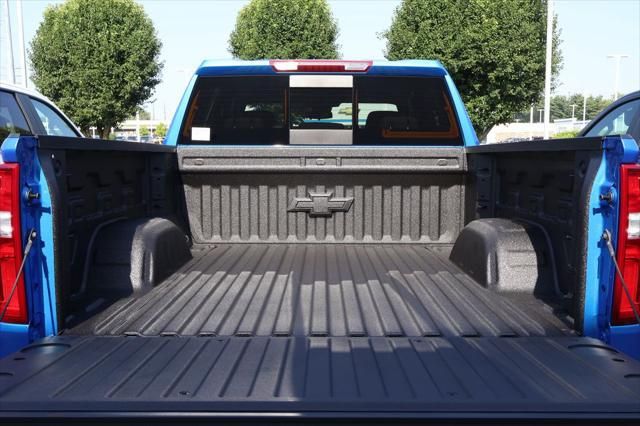 Thumbnail: 2026 Chevrolet Silverado 1500 - 11