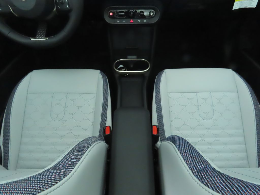 Thumbnail: 2026 MINI Cooper - 18