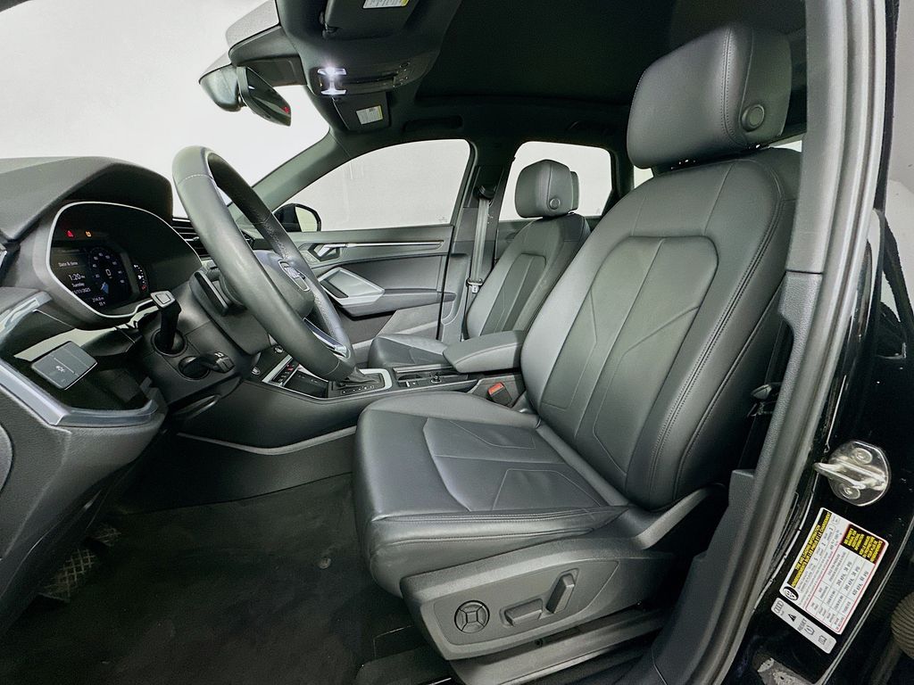 Thumbnail: 2022 Audi Q3 - 20