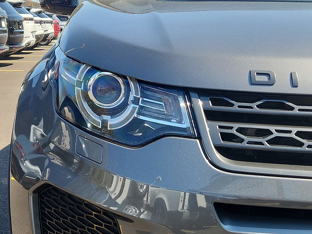 Thumbnail: 2019 Land Rover Discovery Sport - 9