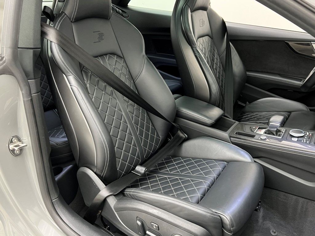 Thumbnail: 2019 Audi S5 - 10