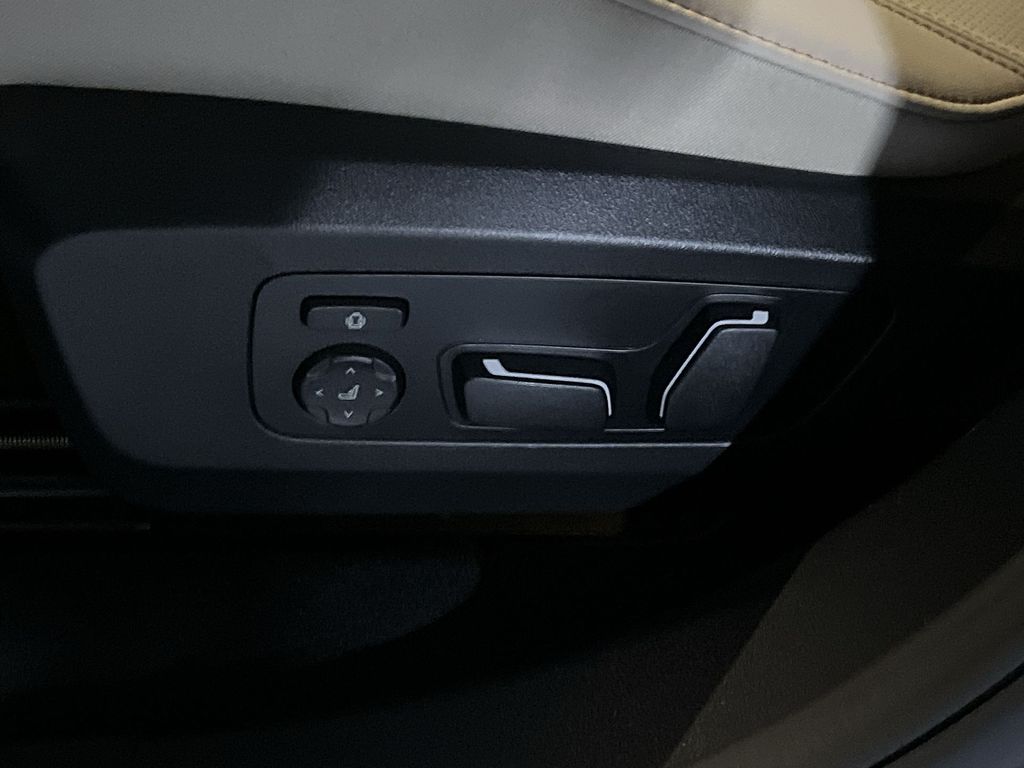 Thumbnail: 2026 BMW X3 - 12