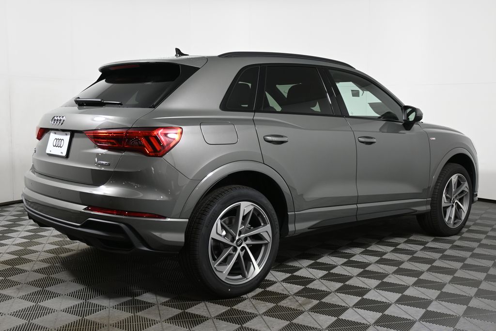 Thumbnail: 2025 Audi Q3 - 7