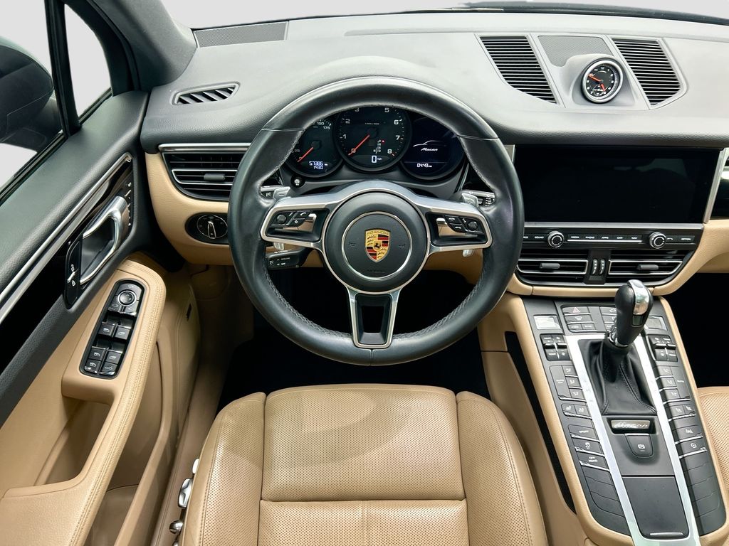 Thumbnail: 2020 Porsche Macan - 13