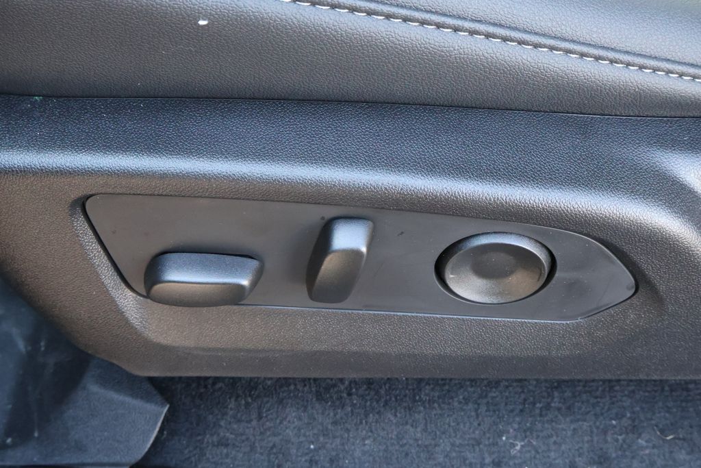 Thumbnail: 2026 Chevrolet Colorado - 17