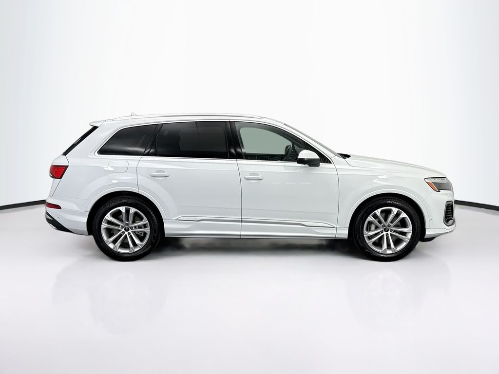Thumbnail: 2026 Audi Q7 - 5