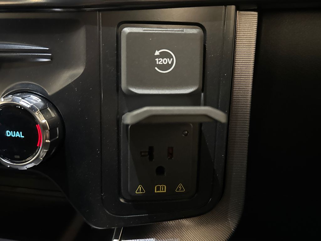 New 2026 Black Ford Platinum image 35