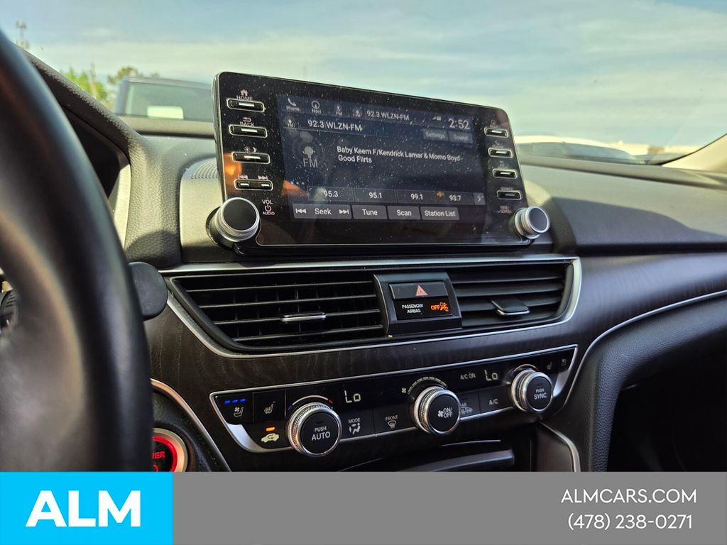 Used 2022 White Honda Touring image 21