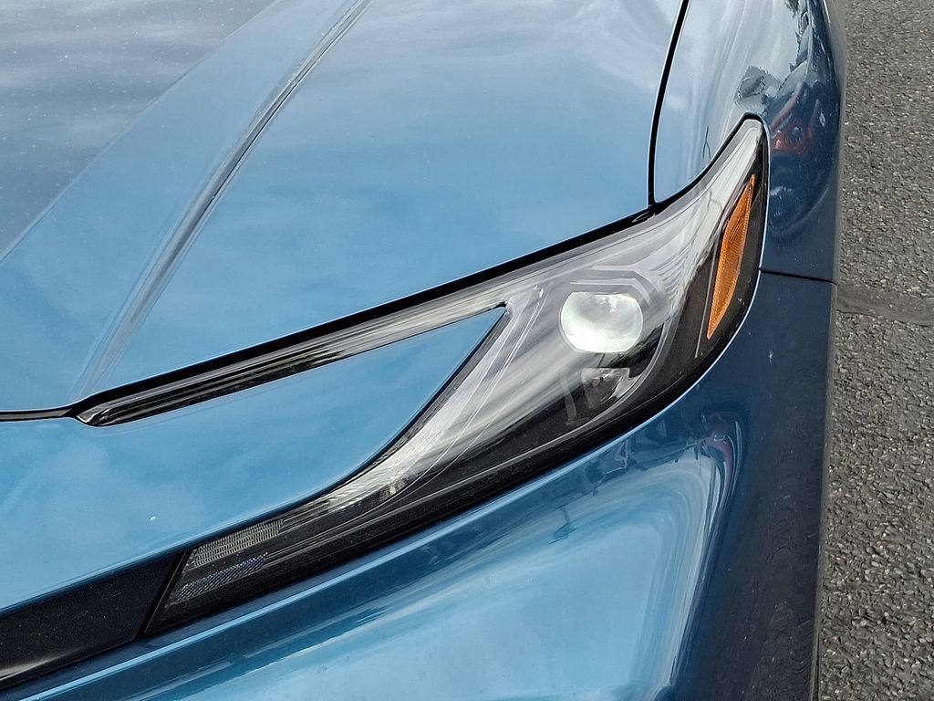 Thumbnail: 2025 Toyota Camry - 9