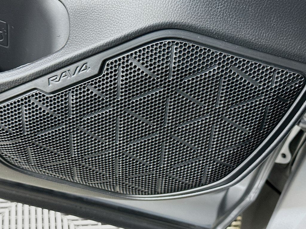 Thumbnail: 2025 Toyota RAV4 - 19