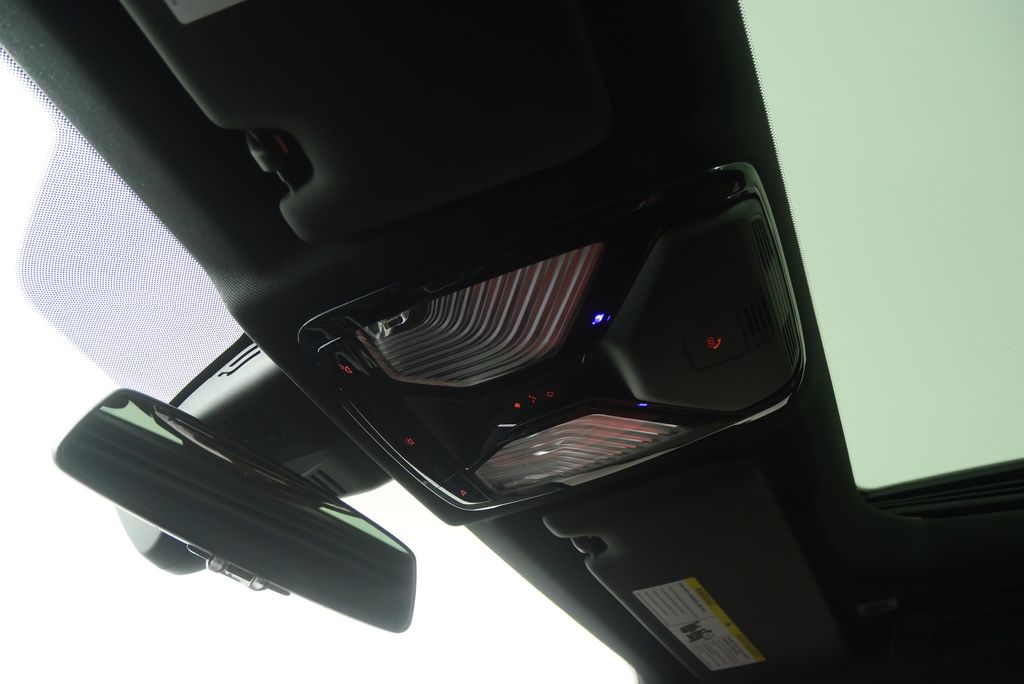 Thumbnail: 2022 BMW 3 Series - 20