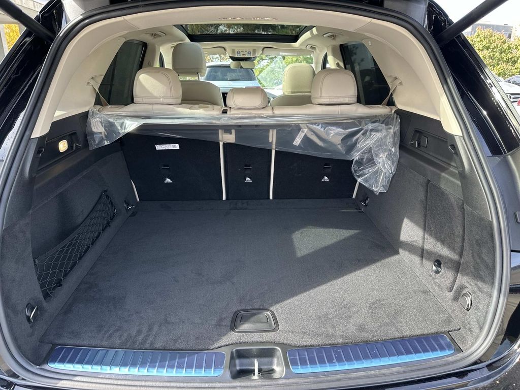 Thumbnail: 2026 Mercedes-Benz GLE - 22