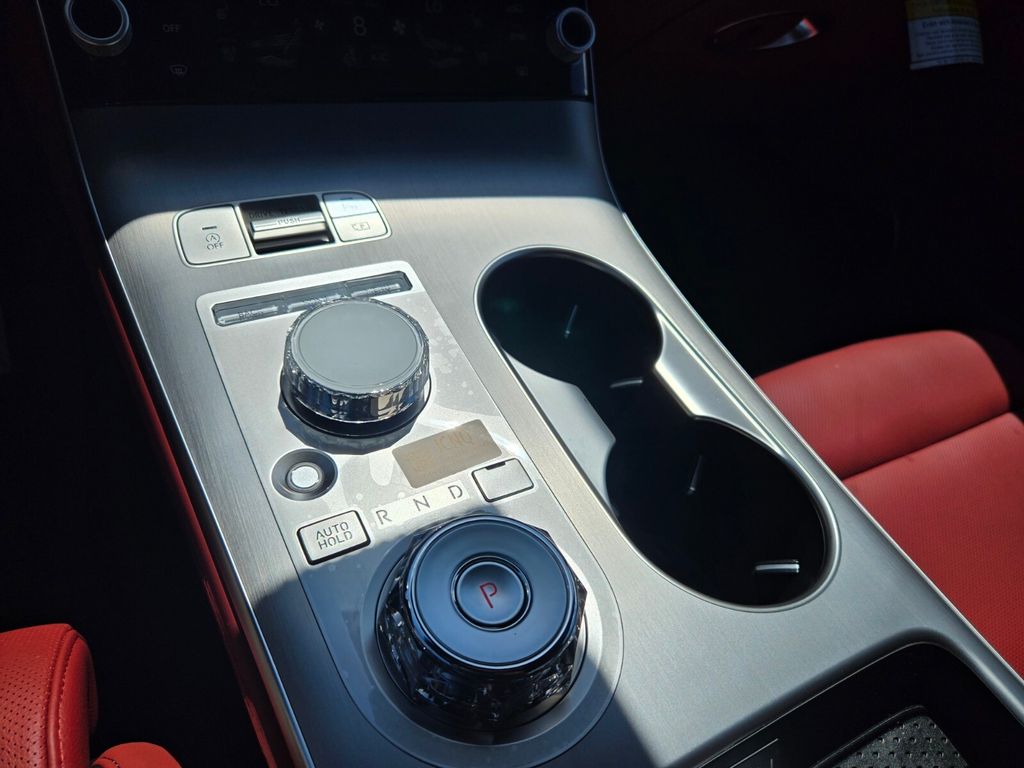 2027 Genesis Gv70