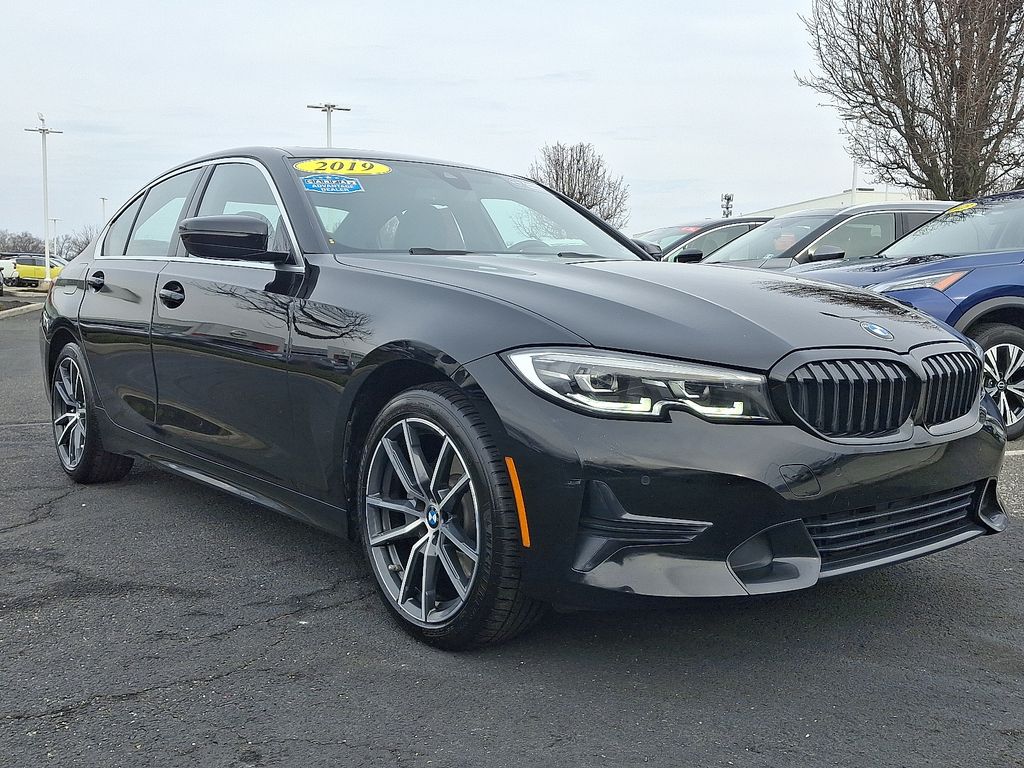 Thumbnail: 2019 BMW 3 Series - 3