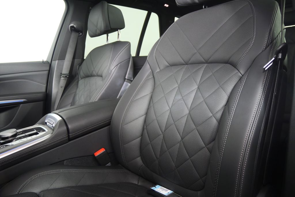 2025 BMW X5 xDrive40i 10