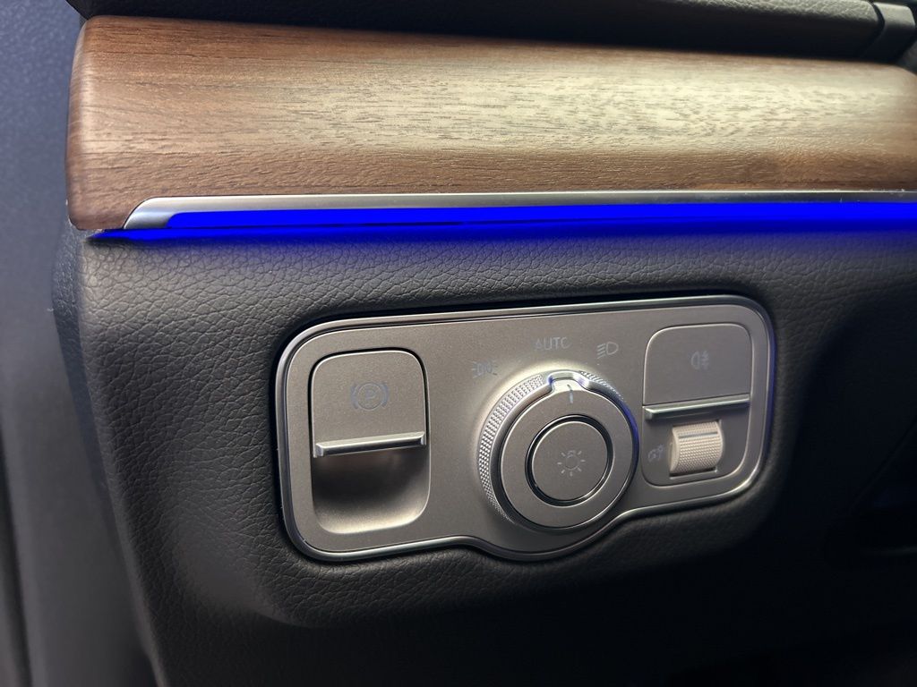 Thumbnail: 2026 Mercedes-Benz GLE - 21