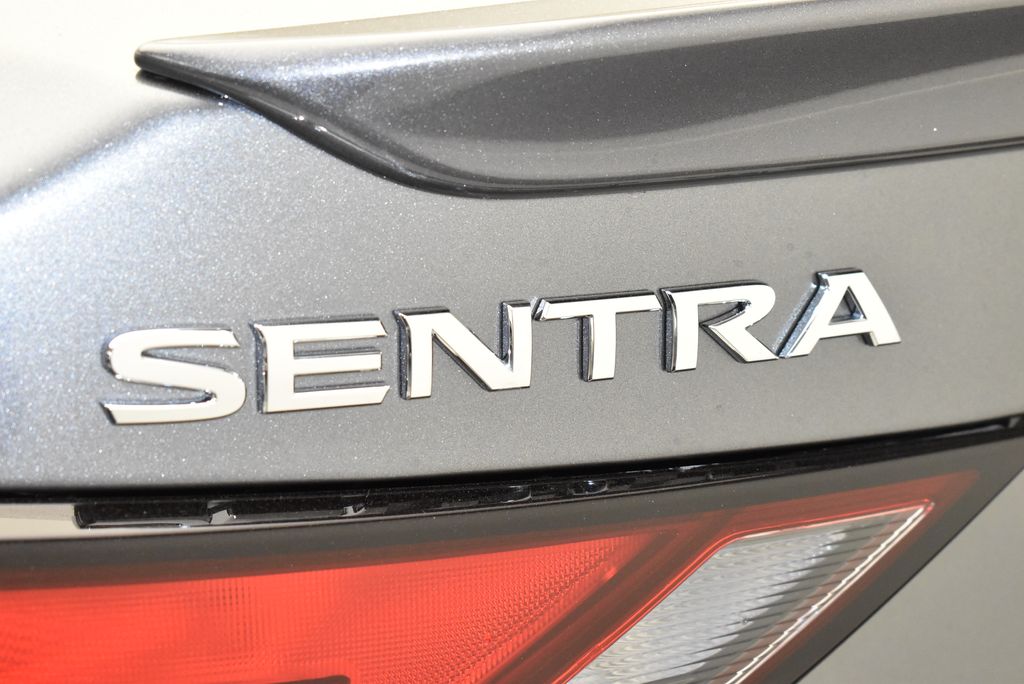 2025 Nissan Sentra SR 9