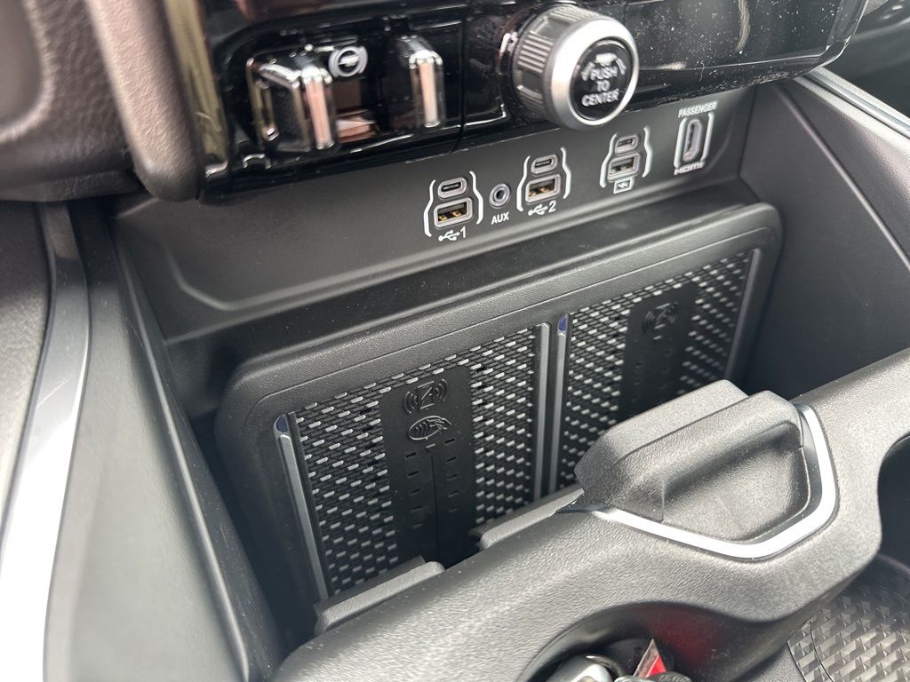 2025 Ram 1500 Laramie photo 18