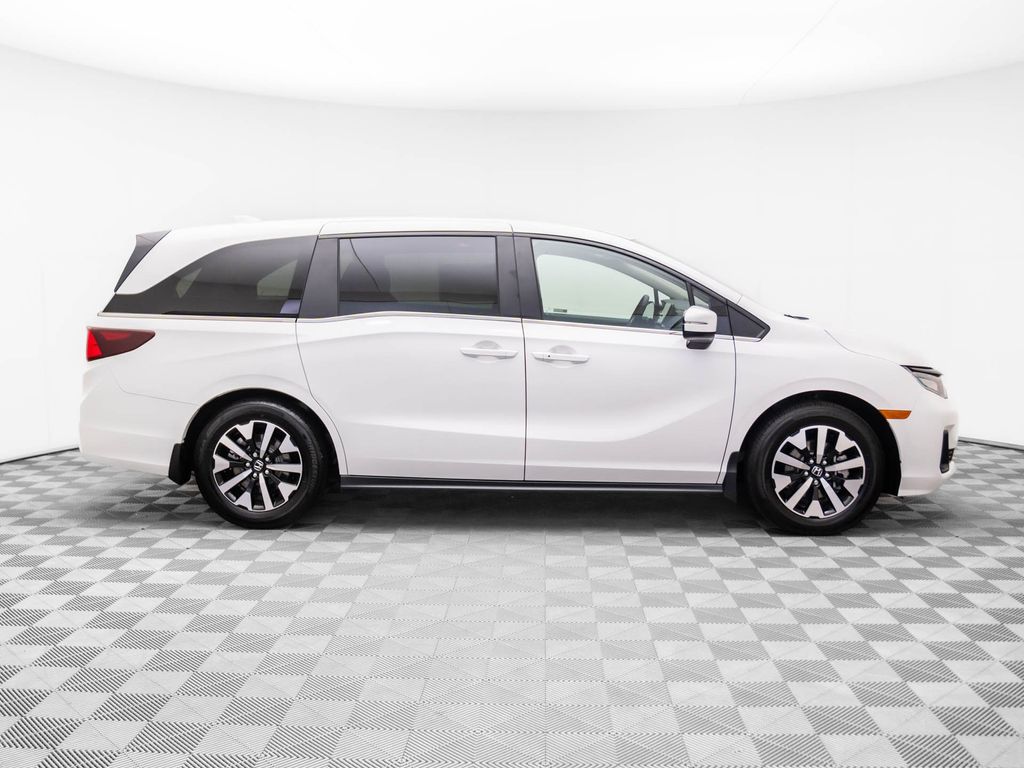 2026 Honda Odyssey EX-L - Photo 6
