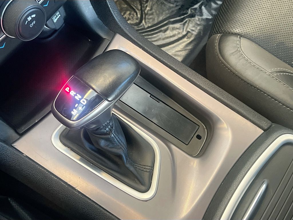 Used 2021 White Dodge SXT image 16