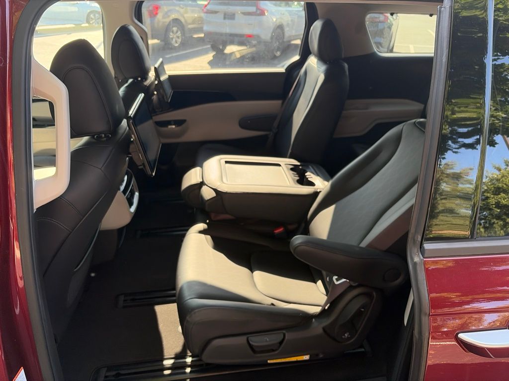 Used 2022 Red Kia SX image 15