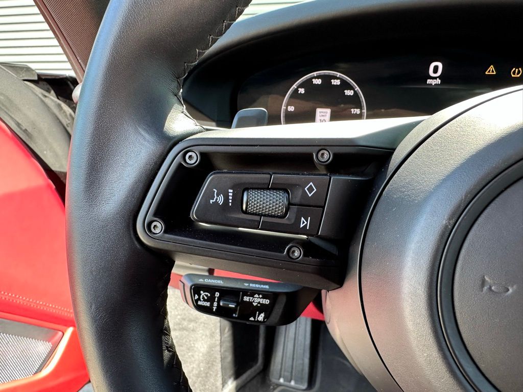 Thumbnail: 2025 Porsche 911 - 19