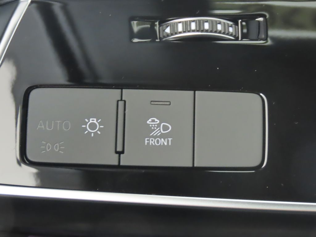 Thumbnail: 2025 Audi Q7 - 18