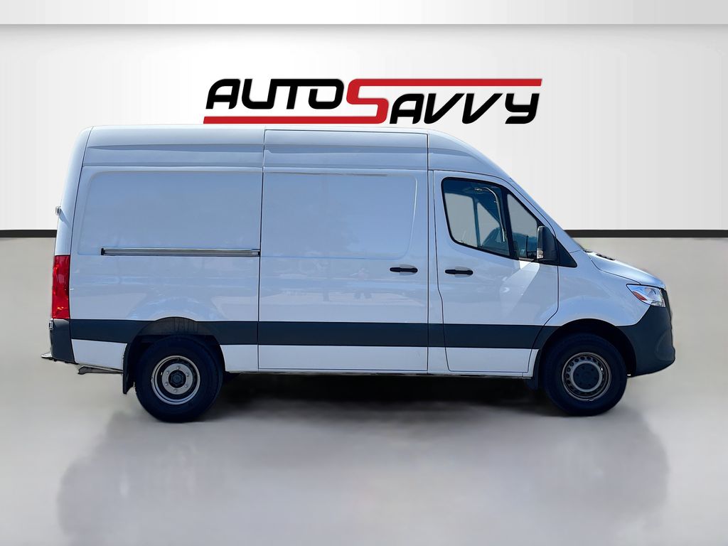 Used 2024 White Mercedes-Benz Cargo 144 WB image 8