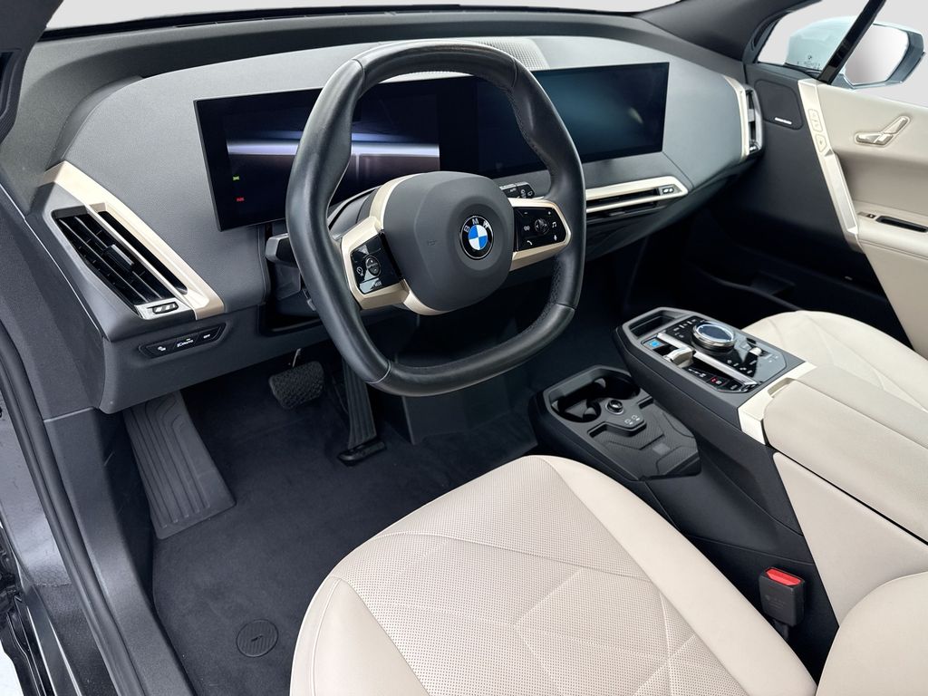 Thumbnail: 2026 BMW iX - 9