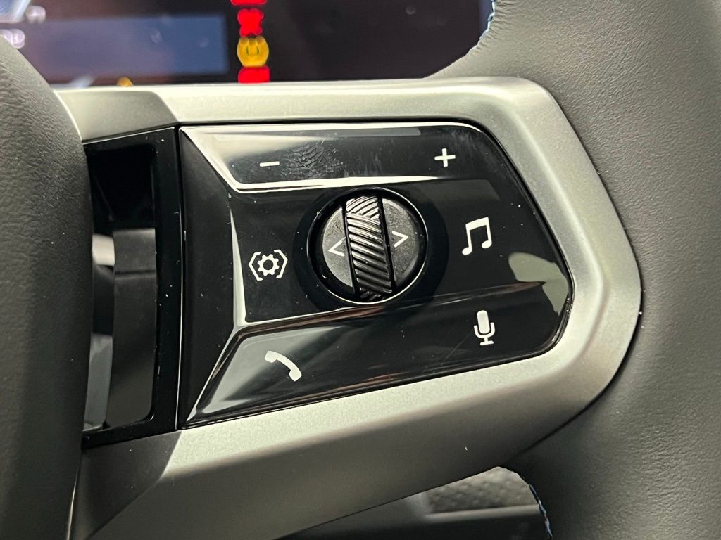 2025 BMW i5 M60 18