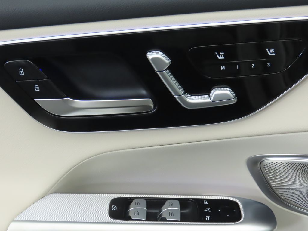 Thumbnail: 2025 Mercedes-Benz GLC - 25