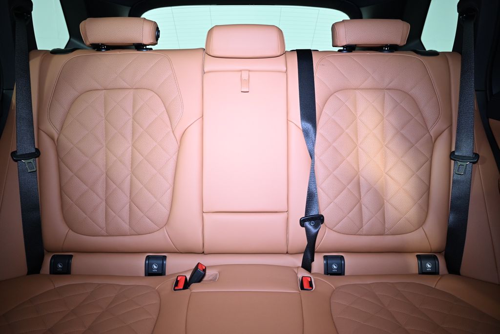 Thumbnail: 2026 BMW X5 - 25