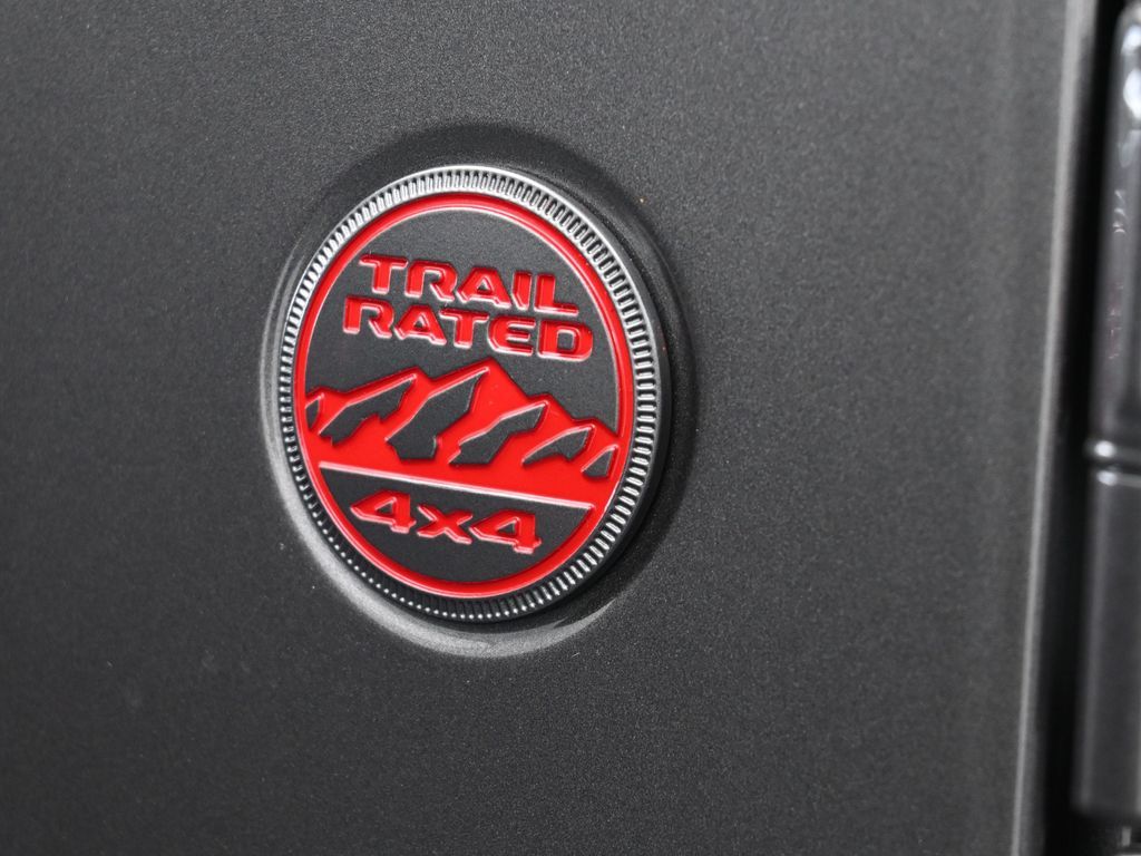 New 2026 Granite Crystal Metallic Clearcoat Jeep Rubicon image 27