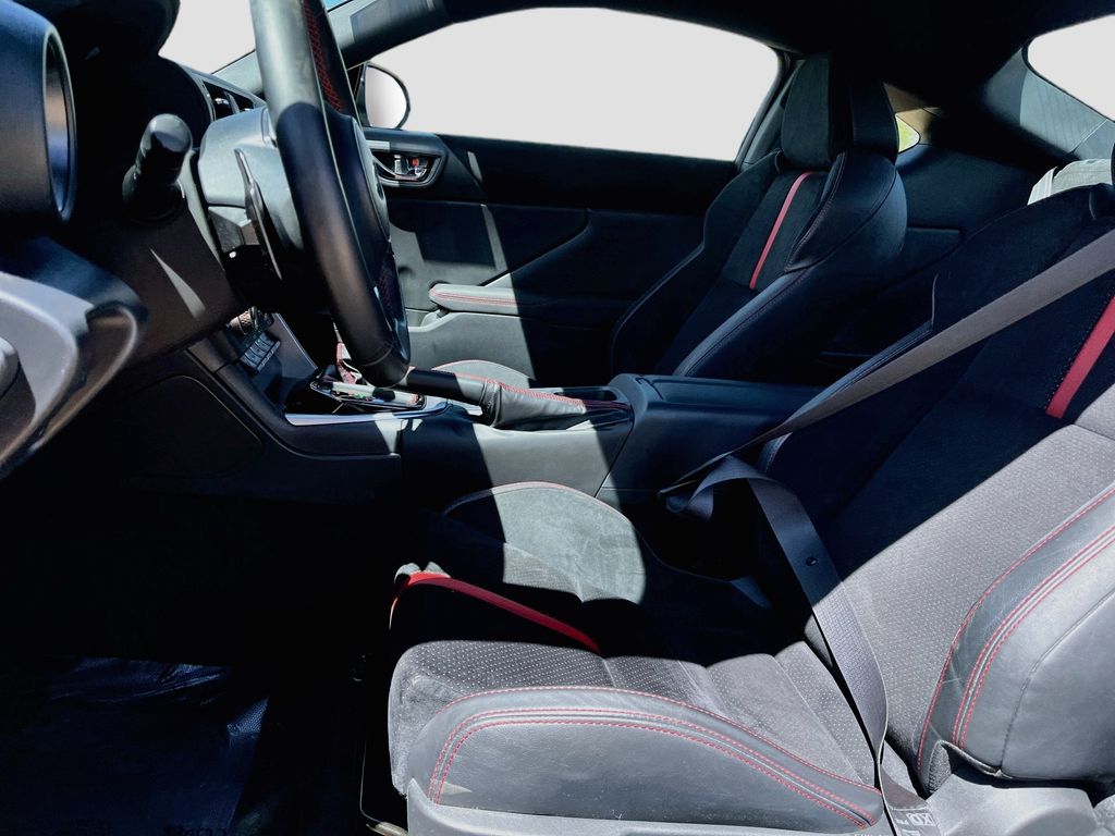 Used 2024 Silver Subaru Limited image 20