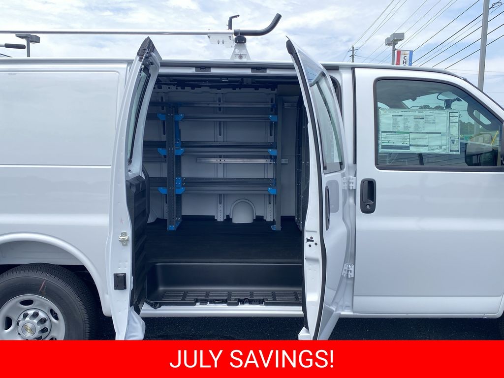 New 2026 Chevrolet Express 2500 Van