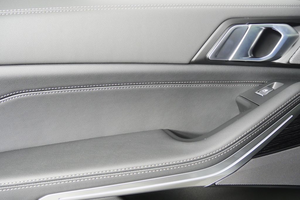 Thumbnail: 2026 BMW X5 - 13