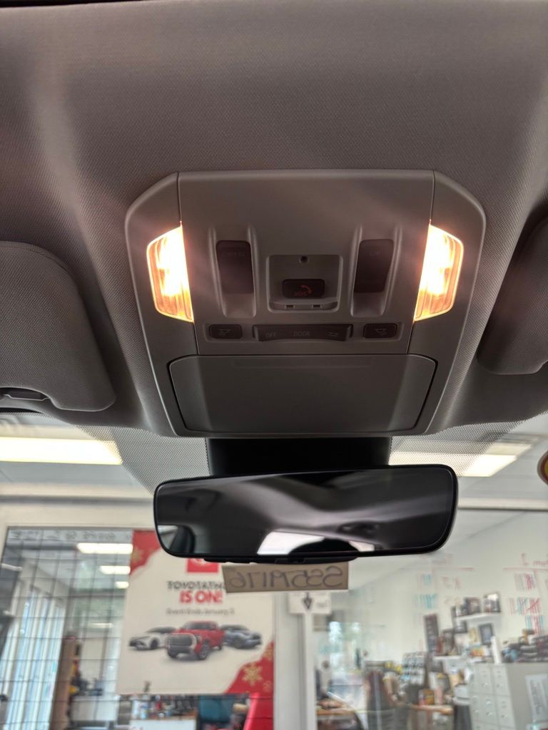 Used 2025 Toyota Highlander SUV