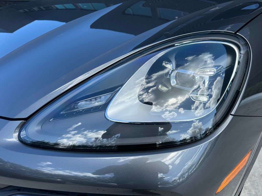 Thumbnail: 2021 Porsche Cayenne - 13