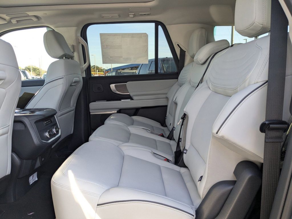 2025 Ford Expedition Platinum MAX