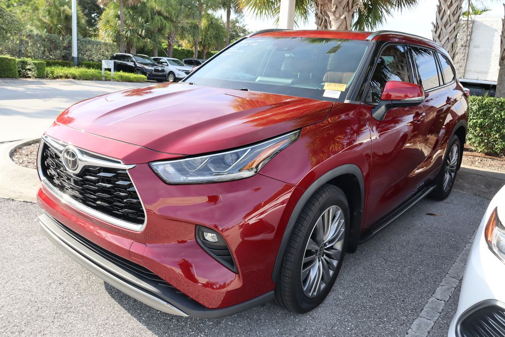 Thumbnail: 2022 Toyota Highlander - 2