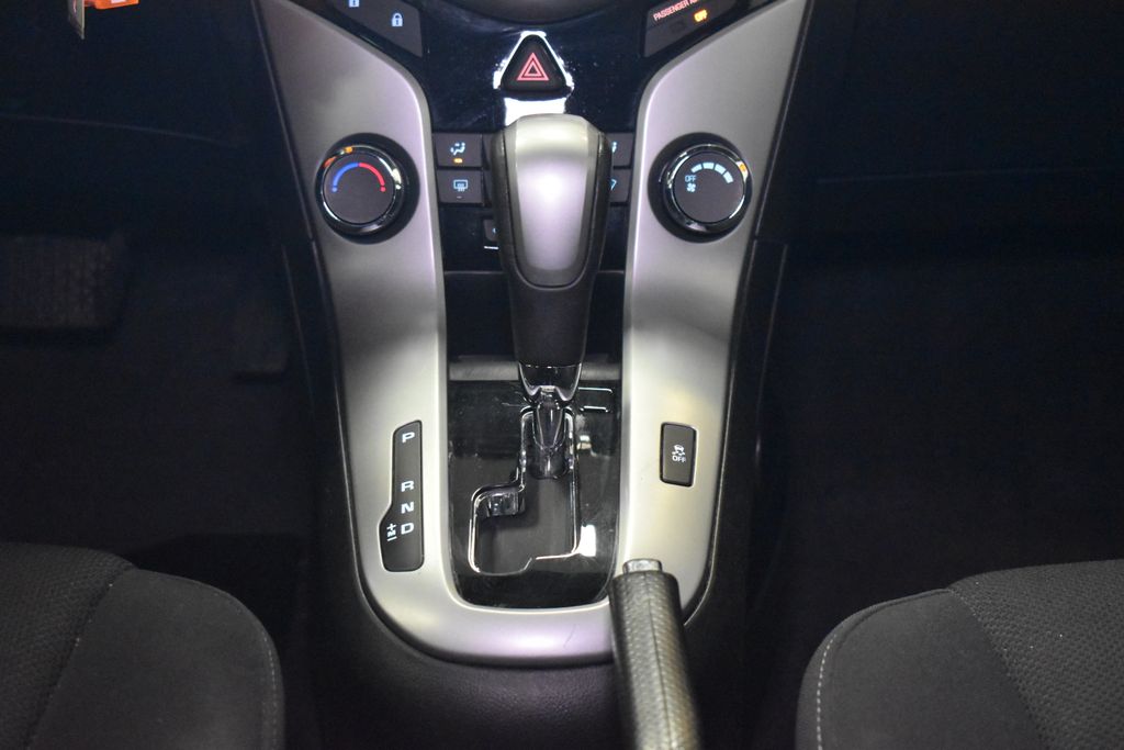 2012 Chevrolet Cruze LT 18