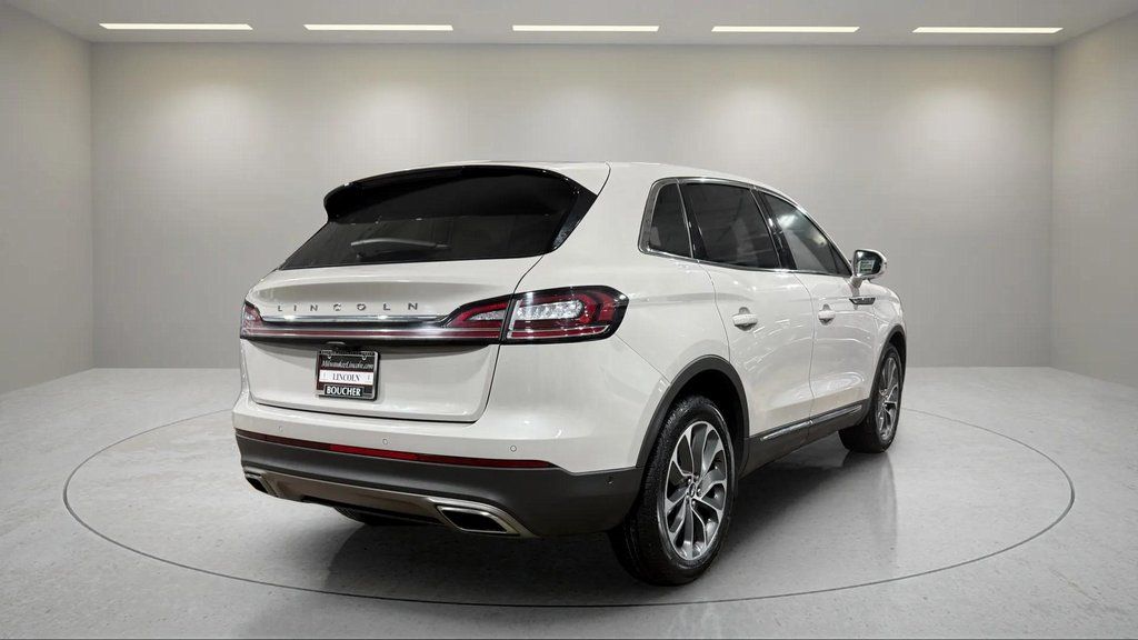 Certified Used 2023 Ceramic Pearl Metallic Tinted Clearcoat Lincoln Reserve image 3