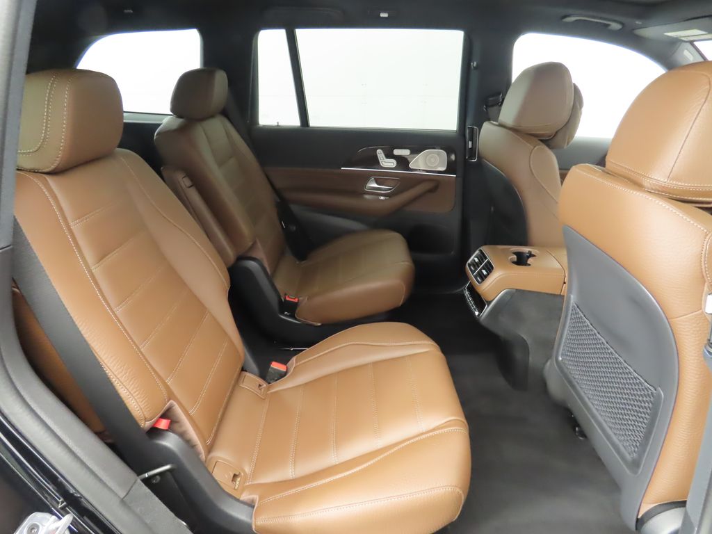 Thumbnail: 2025 Mercedes-Benz GLS - 24