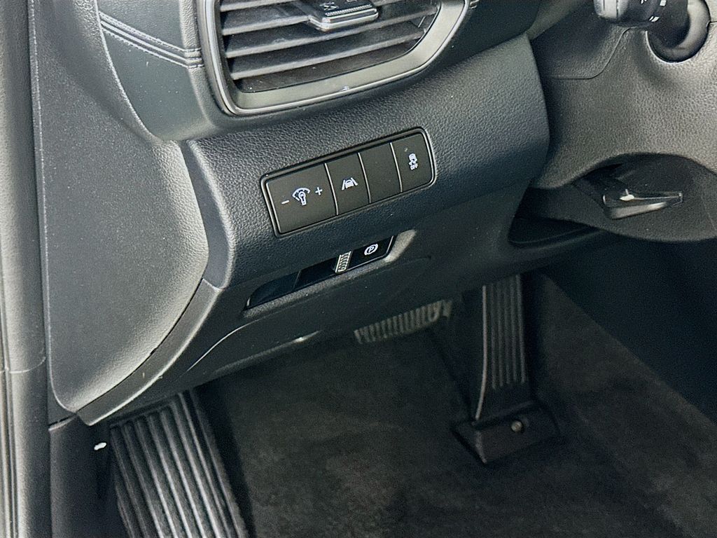 Thumbnail: 2022 Hyundai Santa Fe - 10