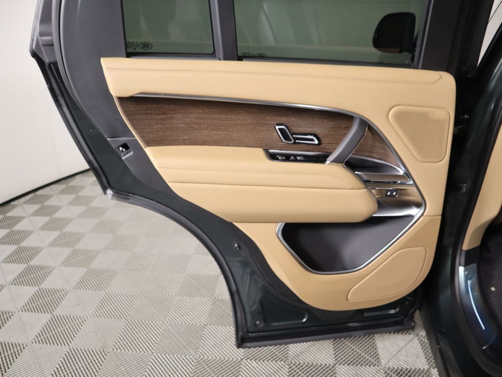Thumbnail: 2025 Land Rover Range Rover - 27