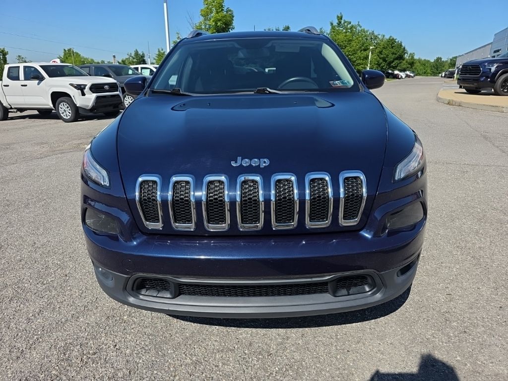 Used 2015 Jeep Cherokee Latitude with VIN 1C4PJMCB6FW511377 for sale in Carnot-Moon, PA