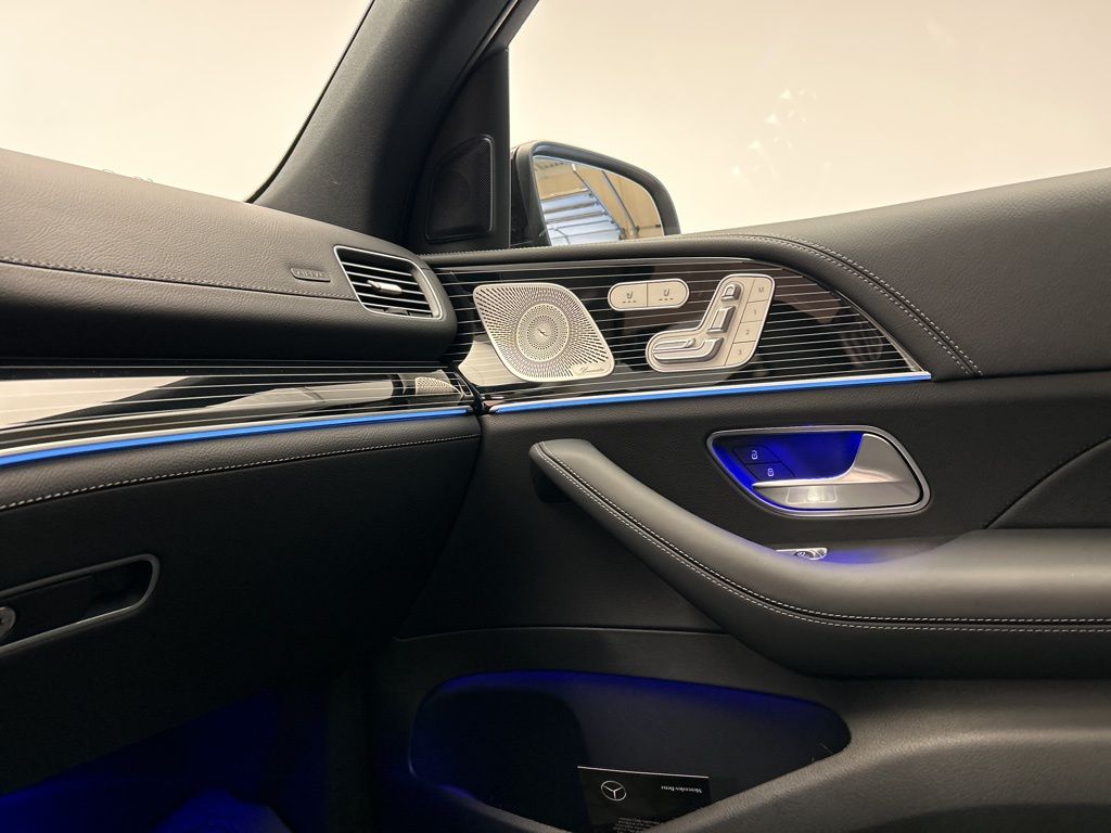 Thumbnail: 2026 Mercedes-Benz GLE - 21