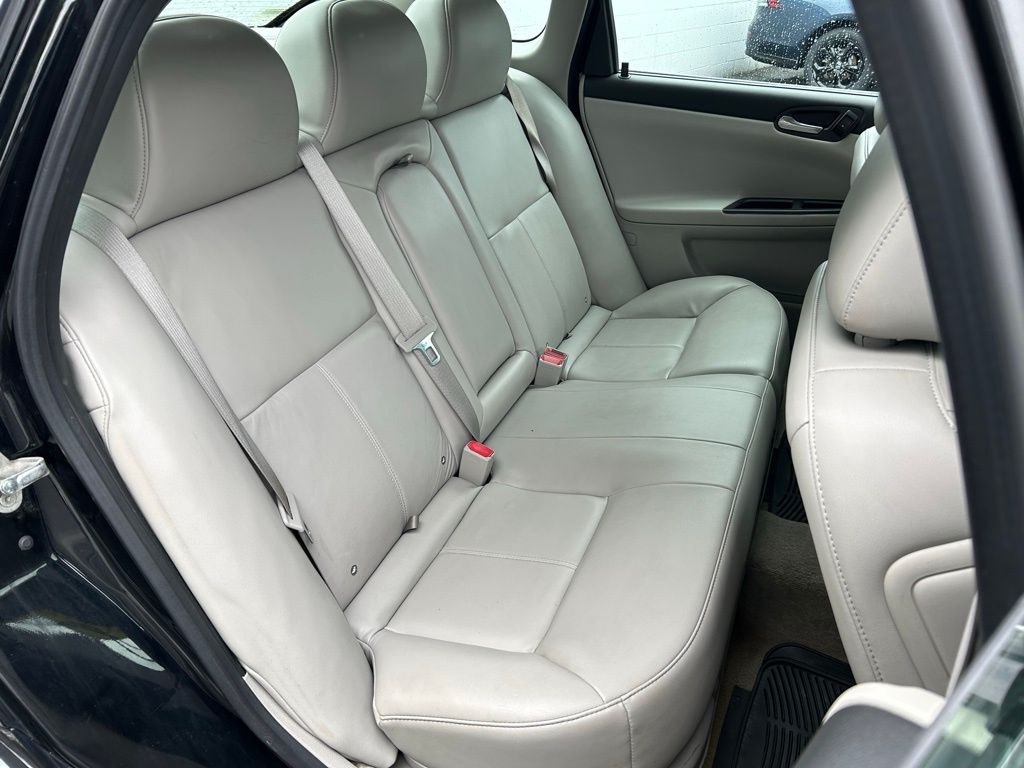 2011 Chevrolet Impala LTZ 20