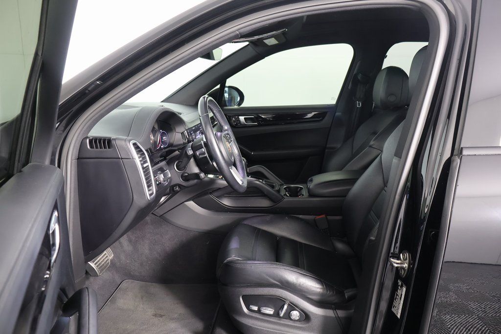 Thumbnail: 2019 Porsche Cayenne - 8